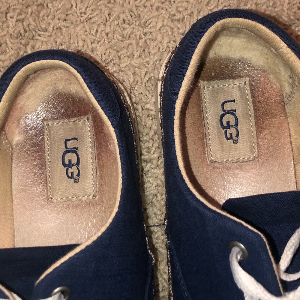 Ugg Shoes! - image 4